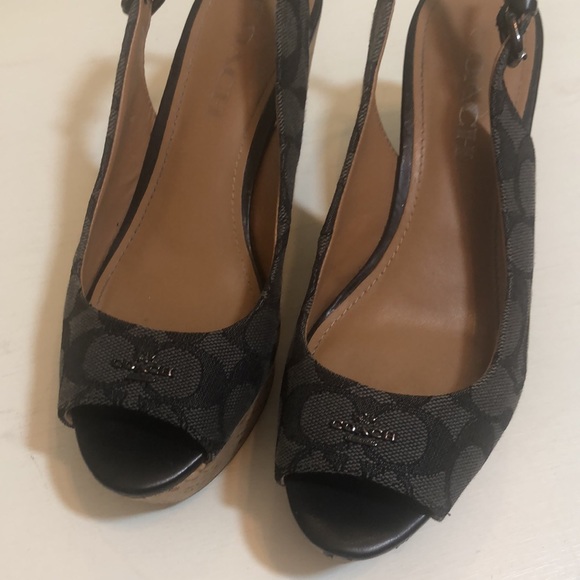 Coach wedges Size 6B. - Picture 2 of 12